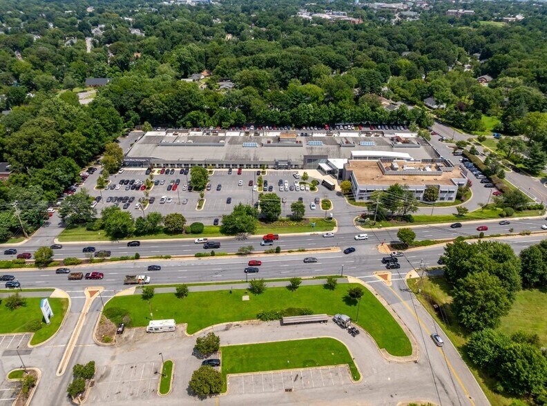 More Photos Of 1750 Forest Dr, Annapolis Medical For Lease