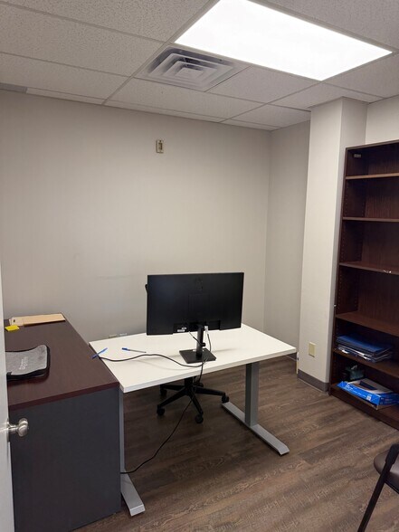More Photos Of 133-135 Main St, Lockport Office For Lease