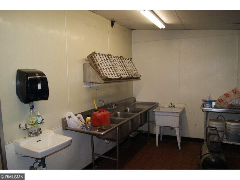 More Photos Of 500 1st St E, Park Rapids Restaurant For Sale