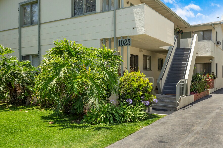 More Photos Of 1023 S Bedford St, Los Angeles Apartments For Sale