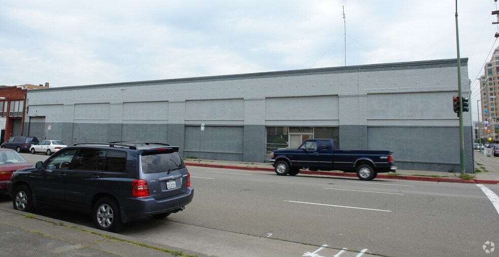 More Photos Of 602 8th St, Oakland Warehouse For Lease