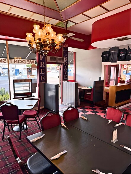 More Photos Of 4475 Ingraham St, San Diego Storefront For Lease