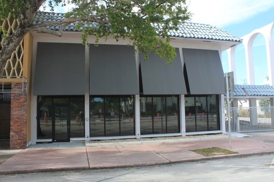Primary Photo Of 2475 Hollywood Blvd, Hollywood Office For Lease