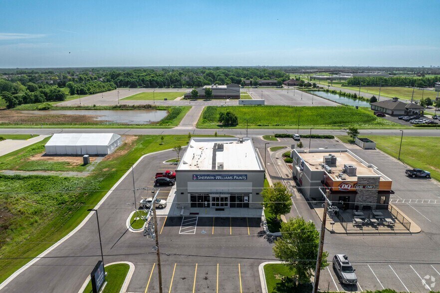 More Photos Of 3834 N Maize Rd, Maize Freestanding For Sale