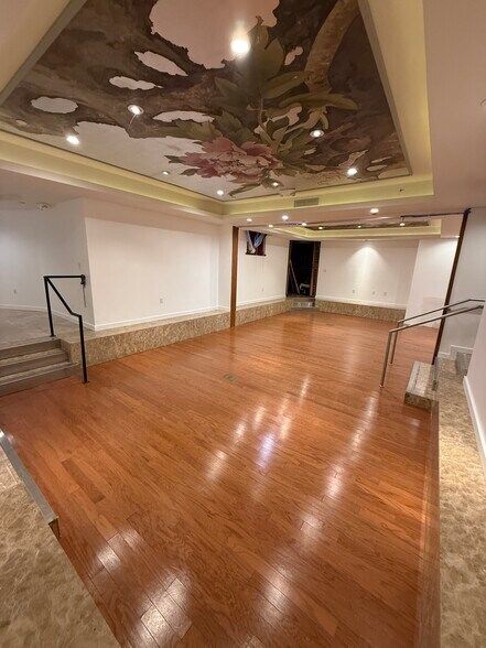 More Photos Of 1409 Sutter St, San Francisco Hotel For Lease