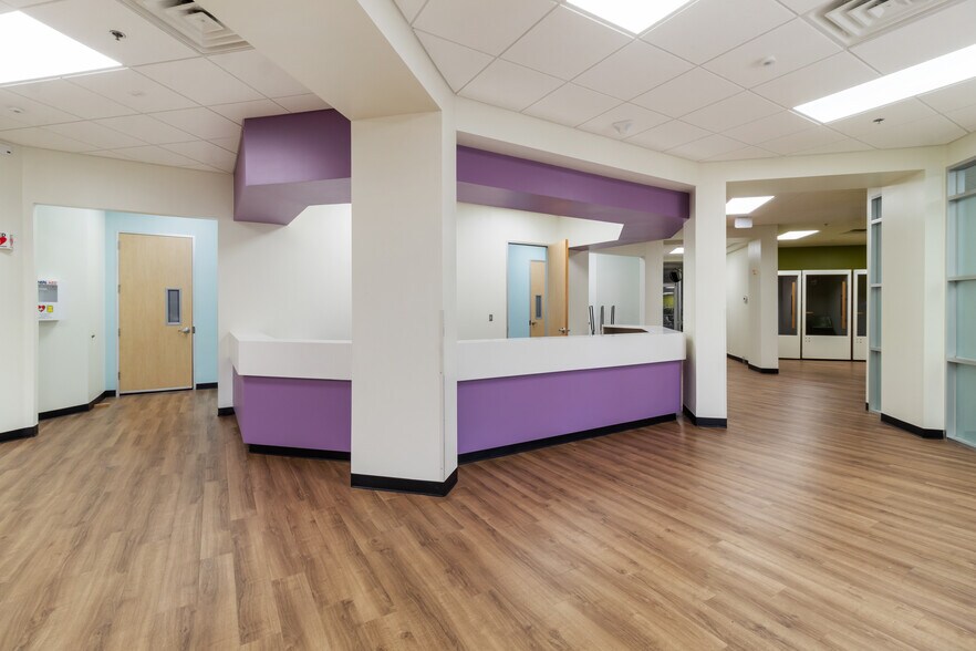 More Photos Of 3101 University Dr E, Bryan Loft Creative Space For Lease