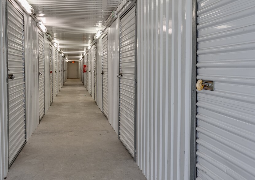 More Photos Of 1009 Burke Rd, Pasadena Self Storage For Sale