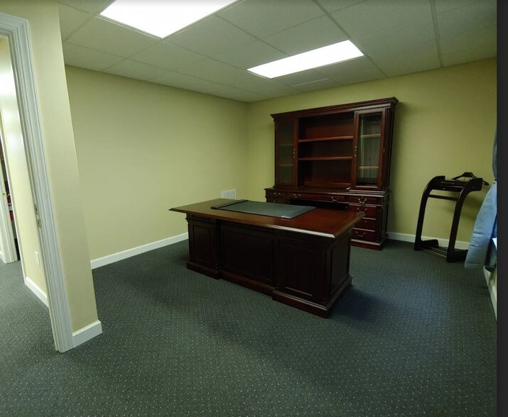 More Photos Of 1836 Eastchester Dr, High Point Office For Sale
