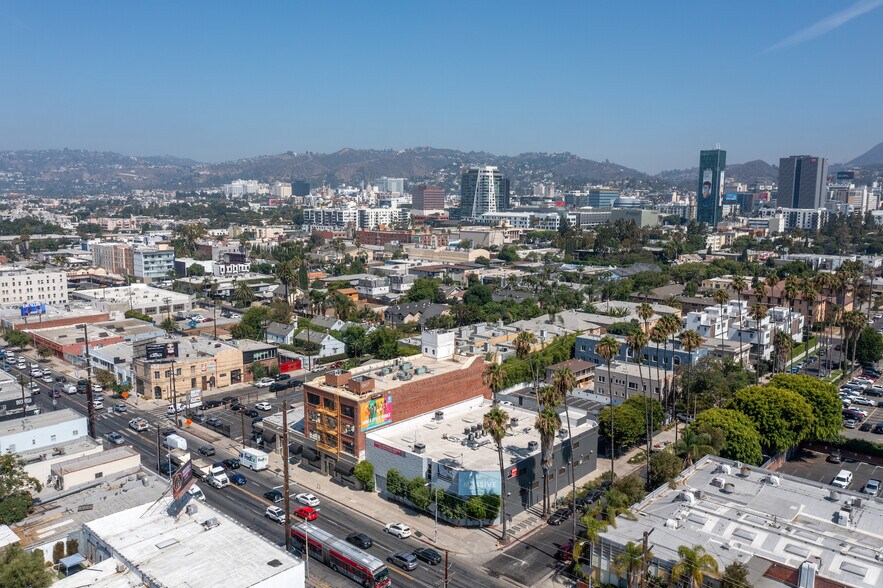 More Photos Of 6151-6159 Santa Monica Blvd, Los Angeles Showroom For Lease