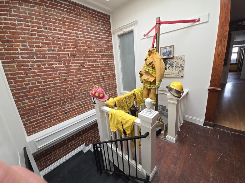 More Photos Of 55 5th St, Gilroy Restaurant For Sale