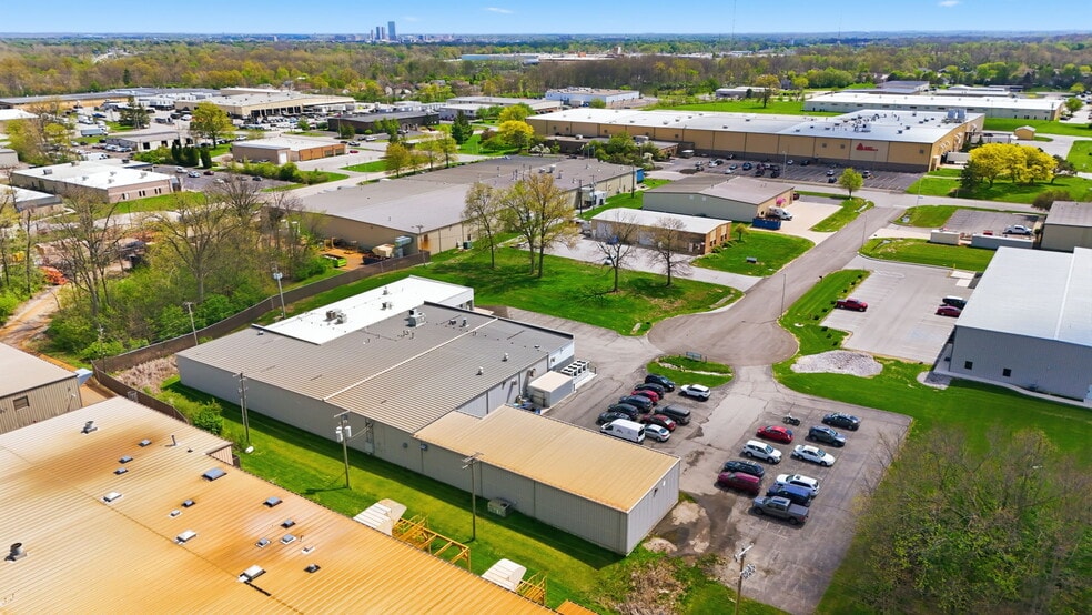 More Photos Of 2623 Camino Ct, Fort Wayne Light Manufacturing For Sale