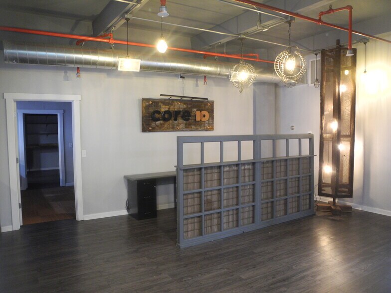More Photos Of 1102 Third Ave, Huntington Office For Lease
