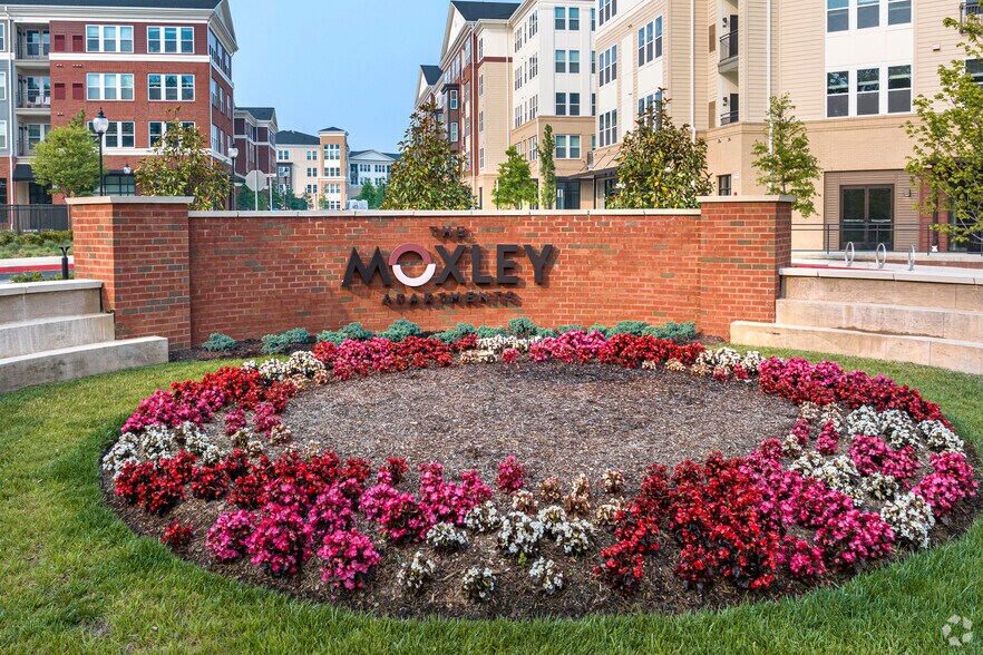 More Photos Of 4040 Gateway Dr, Fairfax Apartments For Lease