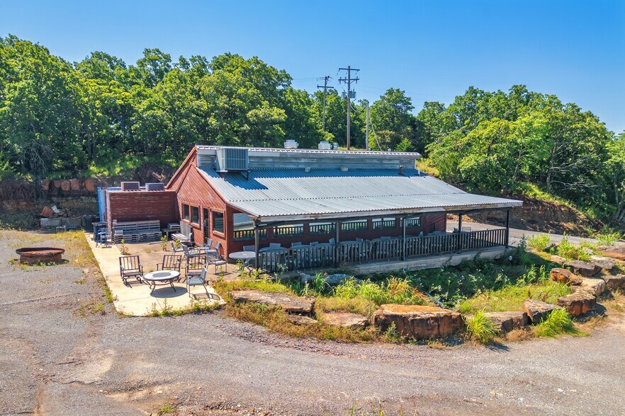 More Photos Of 3501 Westport Marina Rd, Cleveland Specialty For Sale