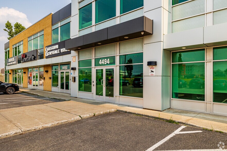 More Photos Of 4488-4500 Hwy 440, Laval Storefront Retail Office For Sale