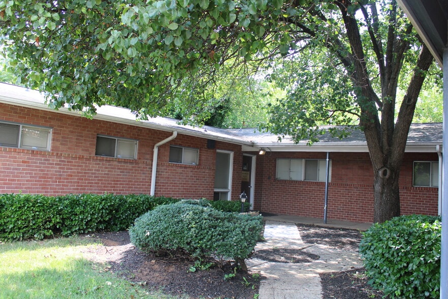 More Photos Of 4000 W Northern Pky, Baltimore Office For Sale
