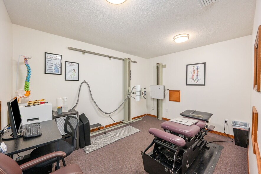 More Photos Of 1078 S Ferdon Blvd, Crestview Medical For Sale