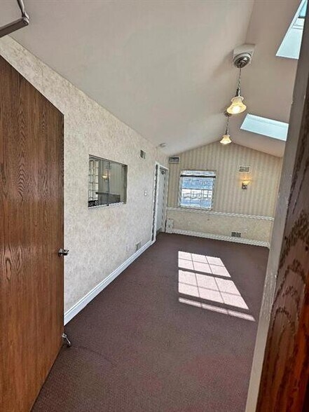 More Photos Of 5133 Brightwood Rd, Bethel Park Office Residential For Sale