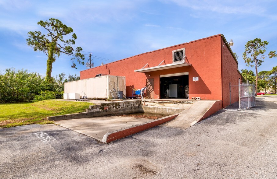 More Photos Of 205 S Wickham Rd, Melbourne Warehouse For Lease