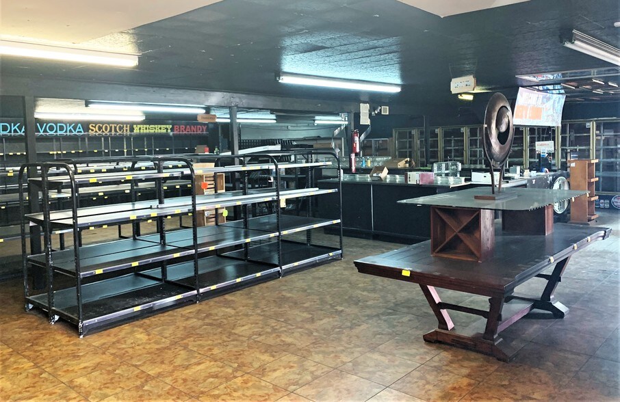 More Photos Of 4459-4483 Broadway St, Boulder General Retail For Lease