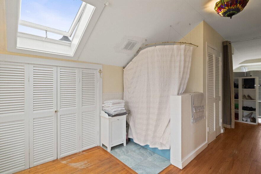 More Photos Of 418 Commercial St, Provincetown Storefront Retail Residential For Sale