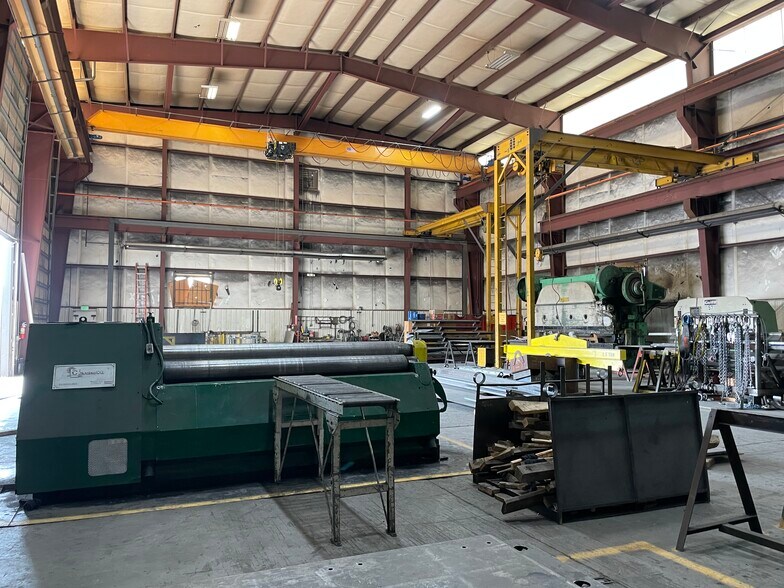 More Photos Of 4751 Fox St, Denver Manufacturing For Lease