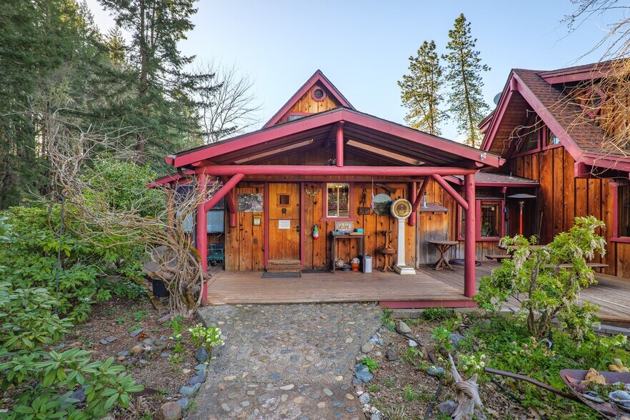 More Photos Of 3305 Dick George Rd, Cave Junction Hospitality For Sale