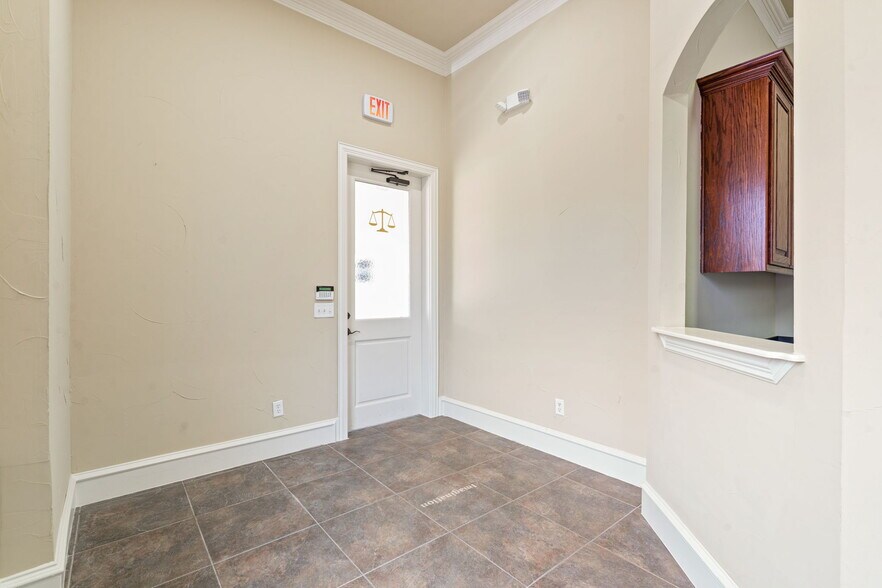 More Photos Of 1141 Keller Pky, Keller Medical For Lease