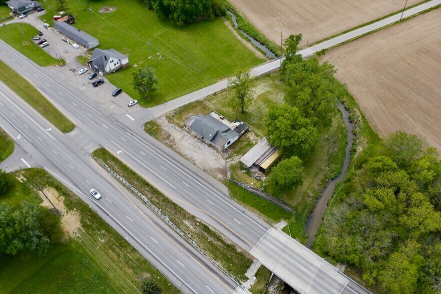 More Photos Of 3480 S US Highway 31, Franklin Convenience Store For Sale
