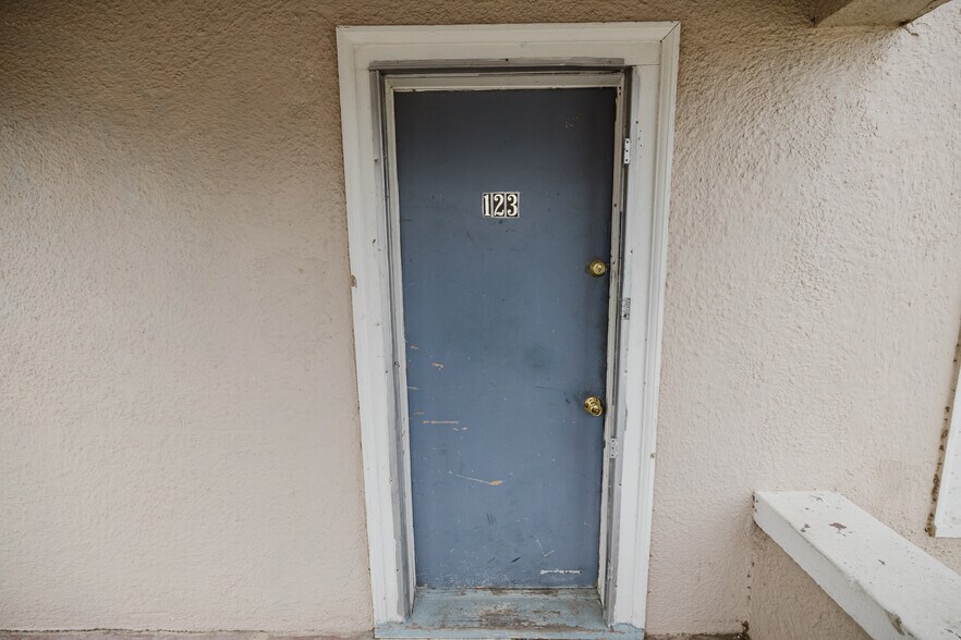 More Photos Of 123 E Madison Ave, Arkansas City Apartments For Sale