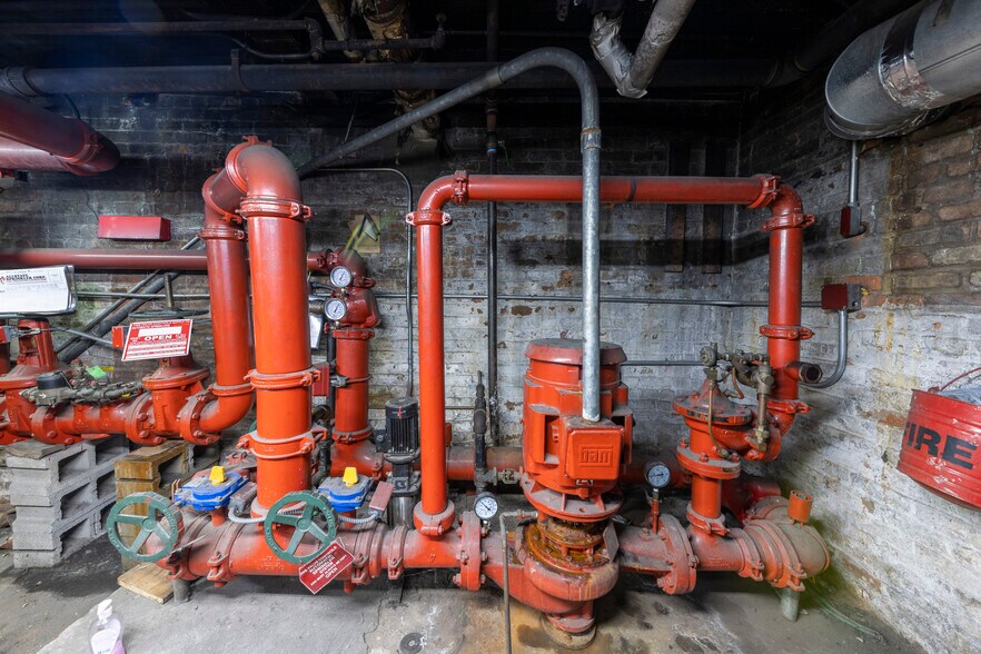 More Photos Of 39 Eldridge St, New York Office Residential For Sale