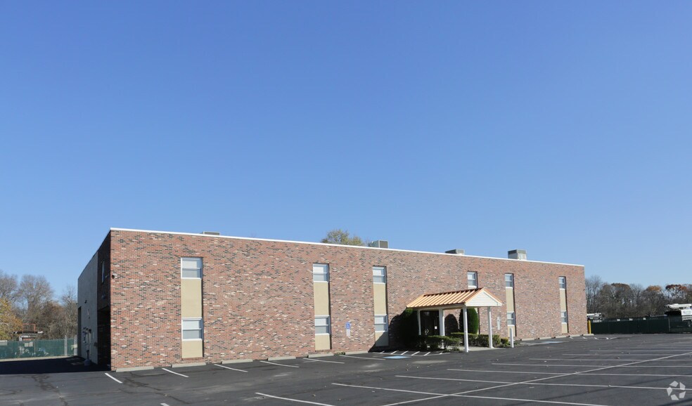 More Photos Of 1380 S Pennsylvania Ave, Morrisville Manufacturing For Lease