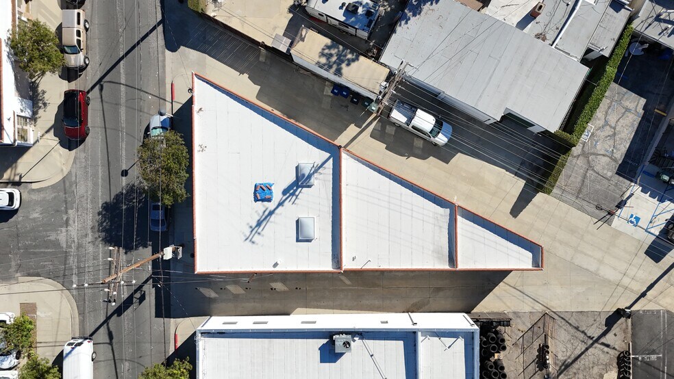 More Photos Of 1810 Sunview Dr, Glendale Freestanding For Lease