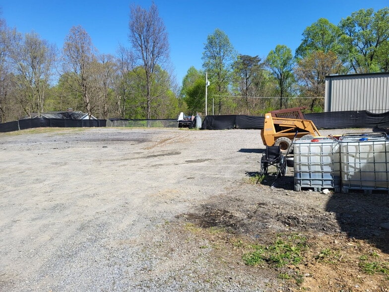 More Photos Of 160 Lynn Rd, Johnson City Manufacturing For Sale