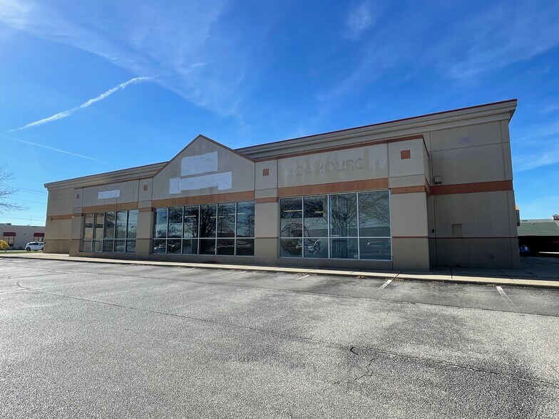 More Photos Of 50 Sagamore Pky S, Lafayette Drugstore For Lease