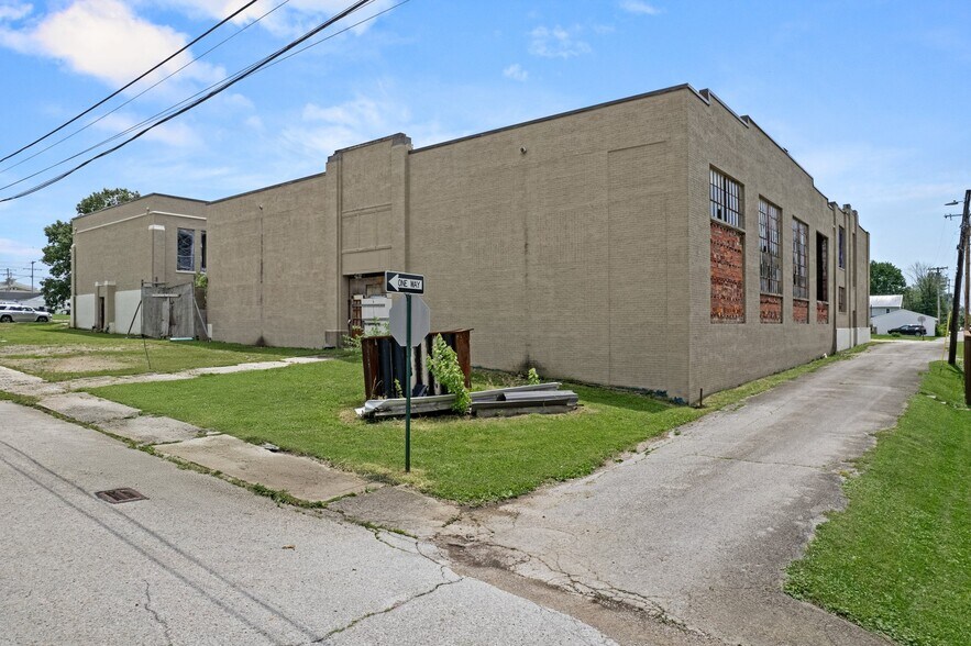 More Photos Of 200 S Green St, Georgetown Loft Creative Space For Sale