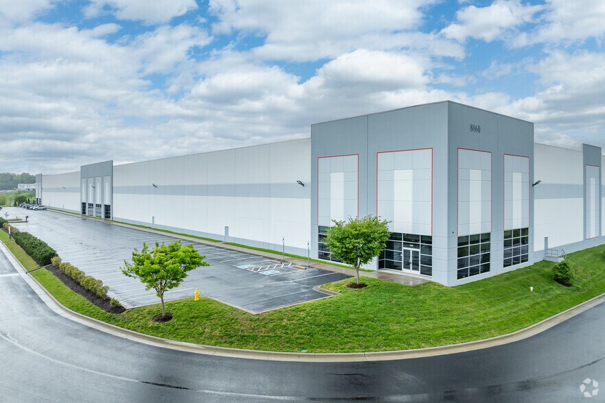 More Photos Of 8000-8060 Centre Pointe Way, La Vergne Warehouse For Lease