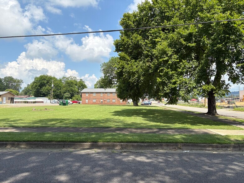 More Photos Of 203 E Chestnut St, Gadsden Apartments For Sale
