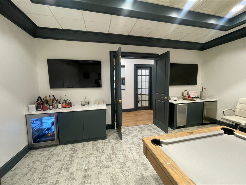 More Photos Of 3233 Thomasville Rd, Tallahassee Office For Lease