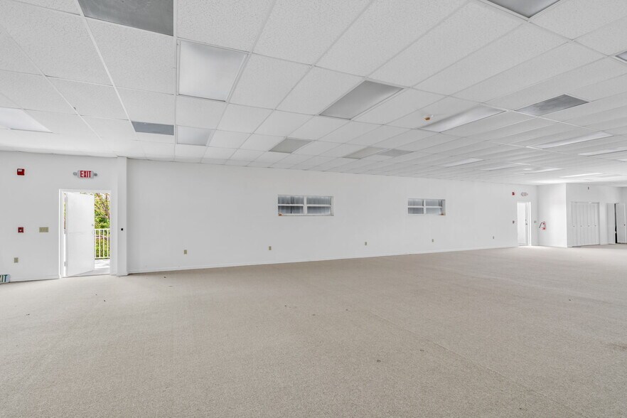 More Photos Of 14 125th Street Gulf, Marathon Office Residential For Sale