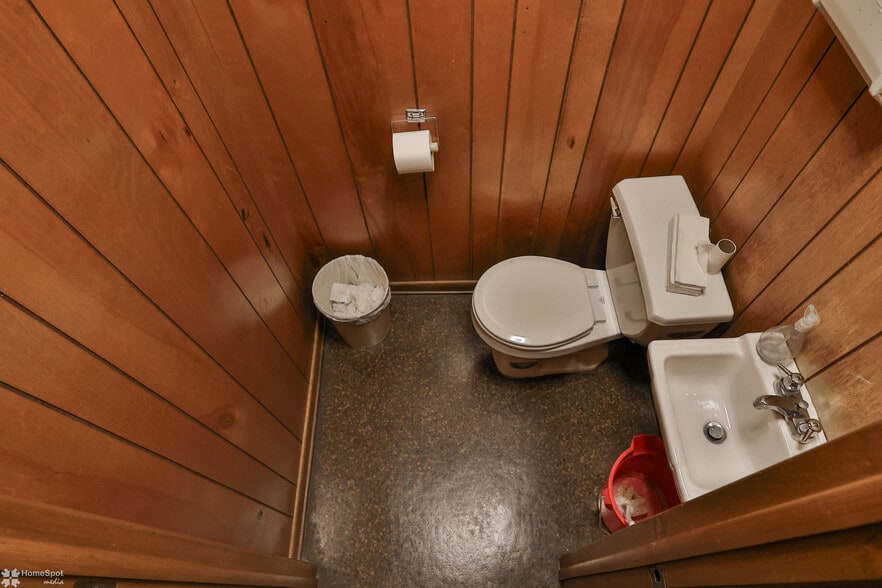 More Photos Of 419-437 W Emaus ave, Allentown General Retail For Sale