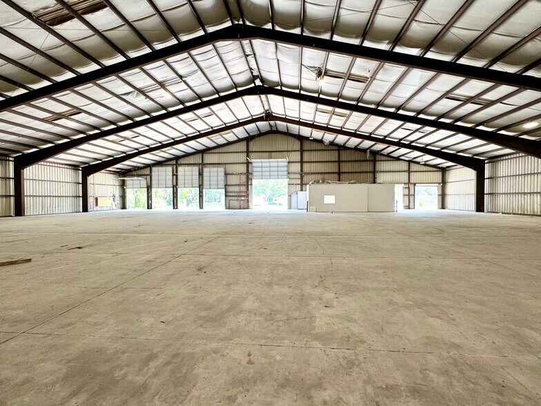 More Photos Of 6643 Jet Park Dr, North Charleston Warehouse For Lease