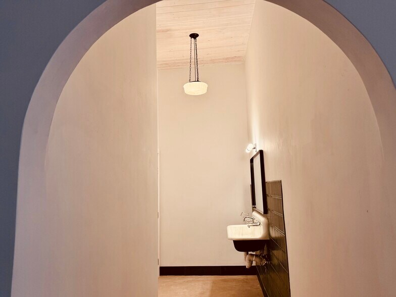 More Photos Of 78 Main St, Bisbee Restaurant For Sale