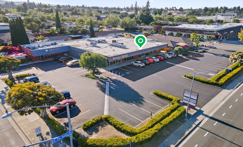 More Photos Of 10215-10225 S De Anza Blvd, Cupertino Freestanding For Lease