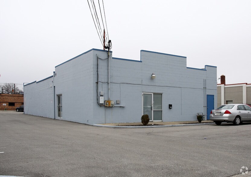 More Photos Of 707-709 Main St, Beech Grove Office For Sale