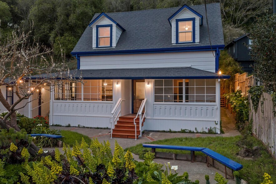 More Photos Of 11 Wharf Rd, Bolinas General Retail For Sale