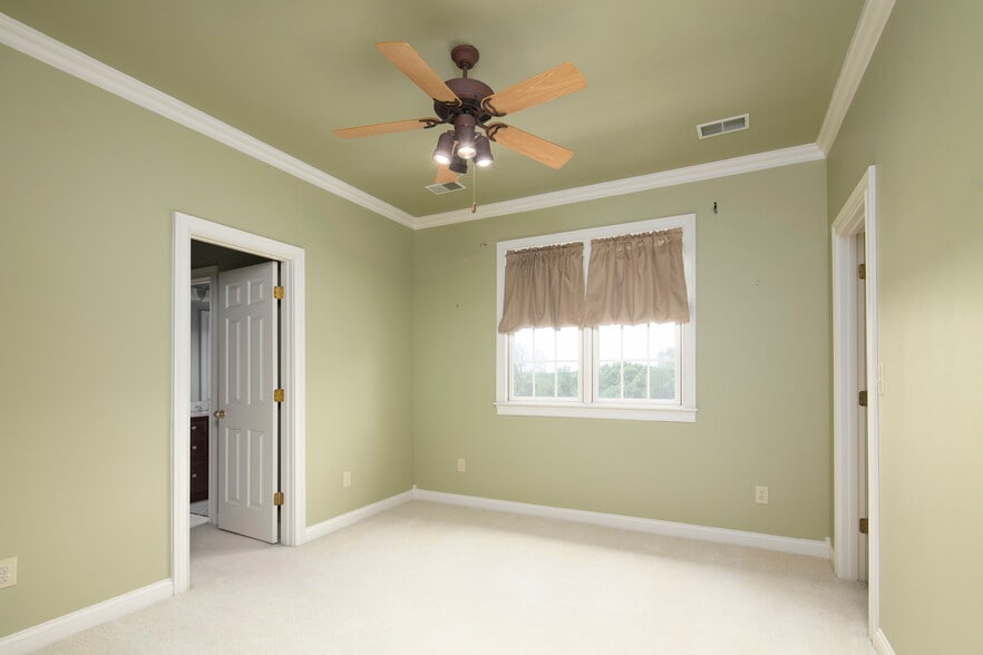 More Photos Of 4664 Lexington Rd, Winchester Specialty For Sale