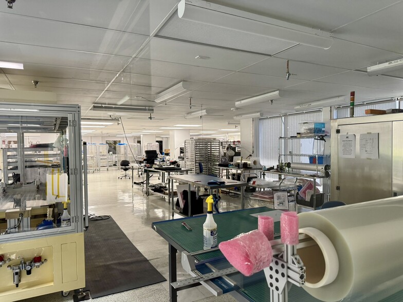 More Photos Of 17550 Gillette Ave, Irvine Manufacturing For Sale