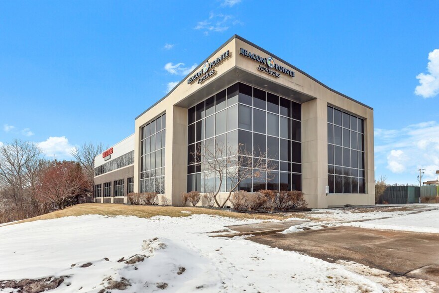 More Photos Of 8665 Hudson Blvd, Lake Elmo Medical For Sale