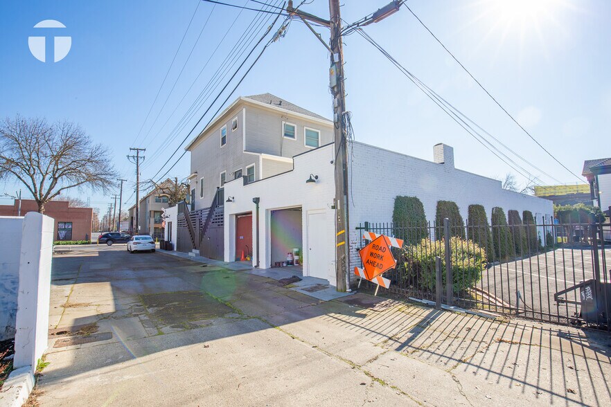 More Photos Of 318 12th St, Sacramento Storefront For Sale